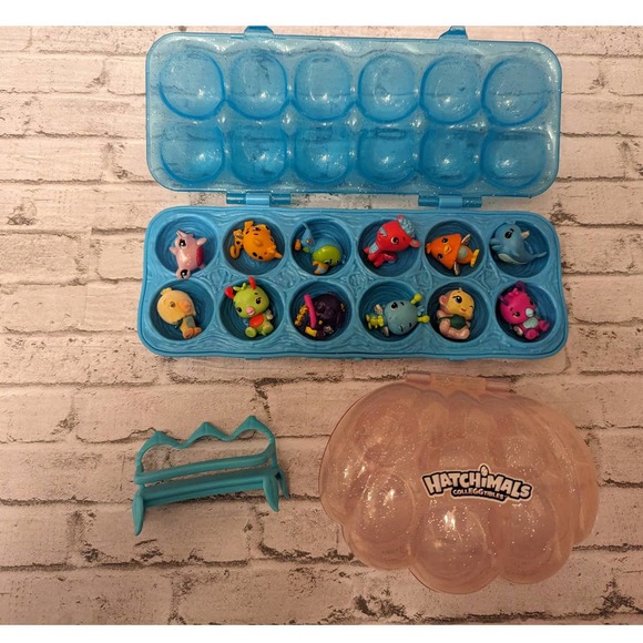 12 Hatchamils with Egg Case, Bench, & Extra Case - Picture 1 of 3